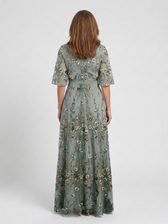 Evadne | Besticktes V-Ausschnitt-Maxikleid