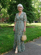 Evadne | Besticktes V-Ausschnitt-Maxikleid