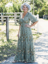 Evadne | Besticktes V-Ausschnitt-Maxikleid