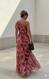 Uma - Locker fallendes Kleid mit elegantem Design